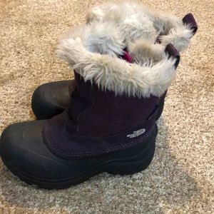 The North Face girls winter boot